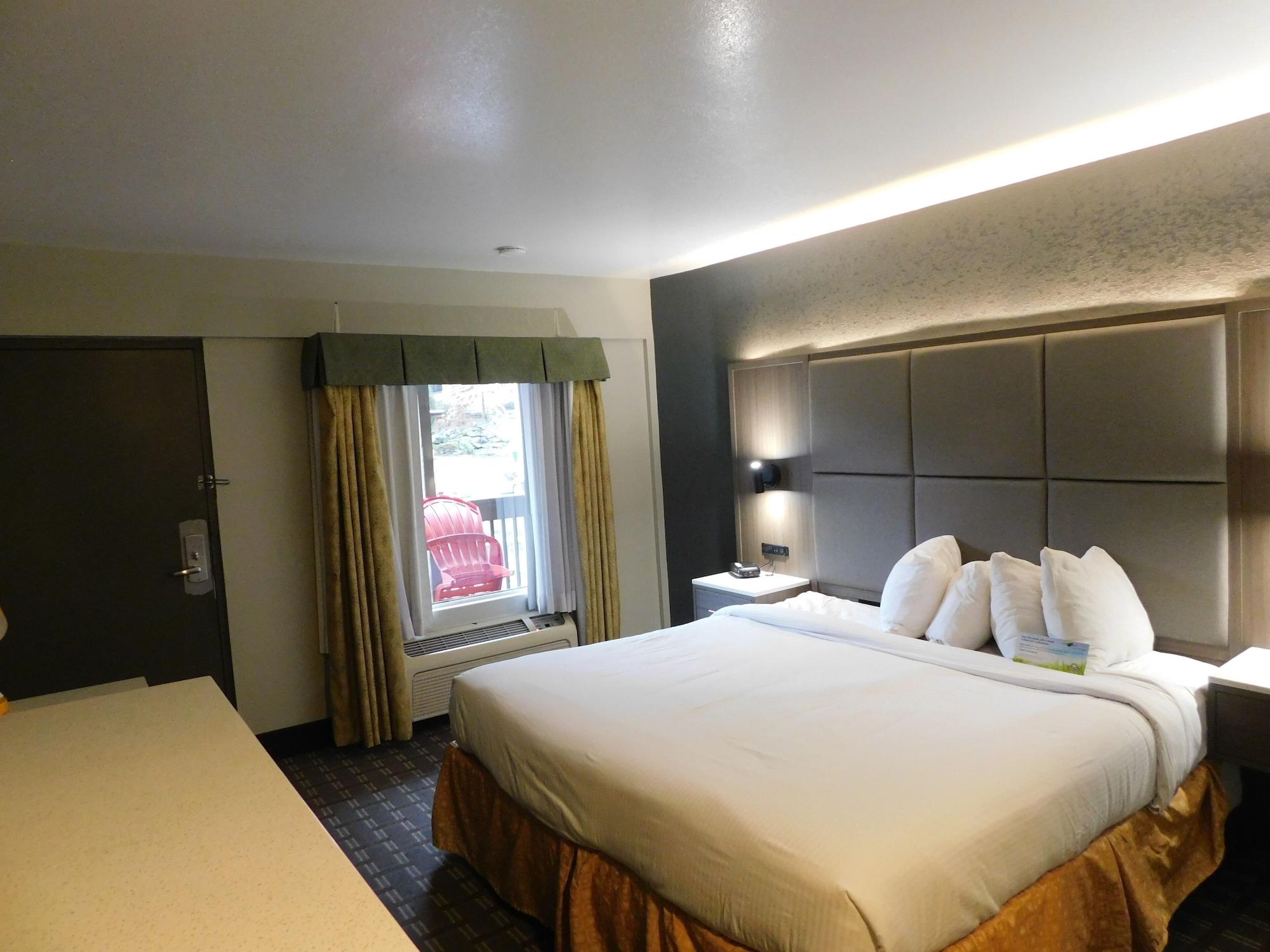 Days Inn & Suites By Wyndham Downtown Gatlinburg Parkway Esterno foto