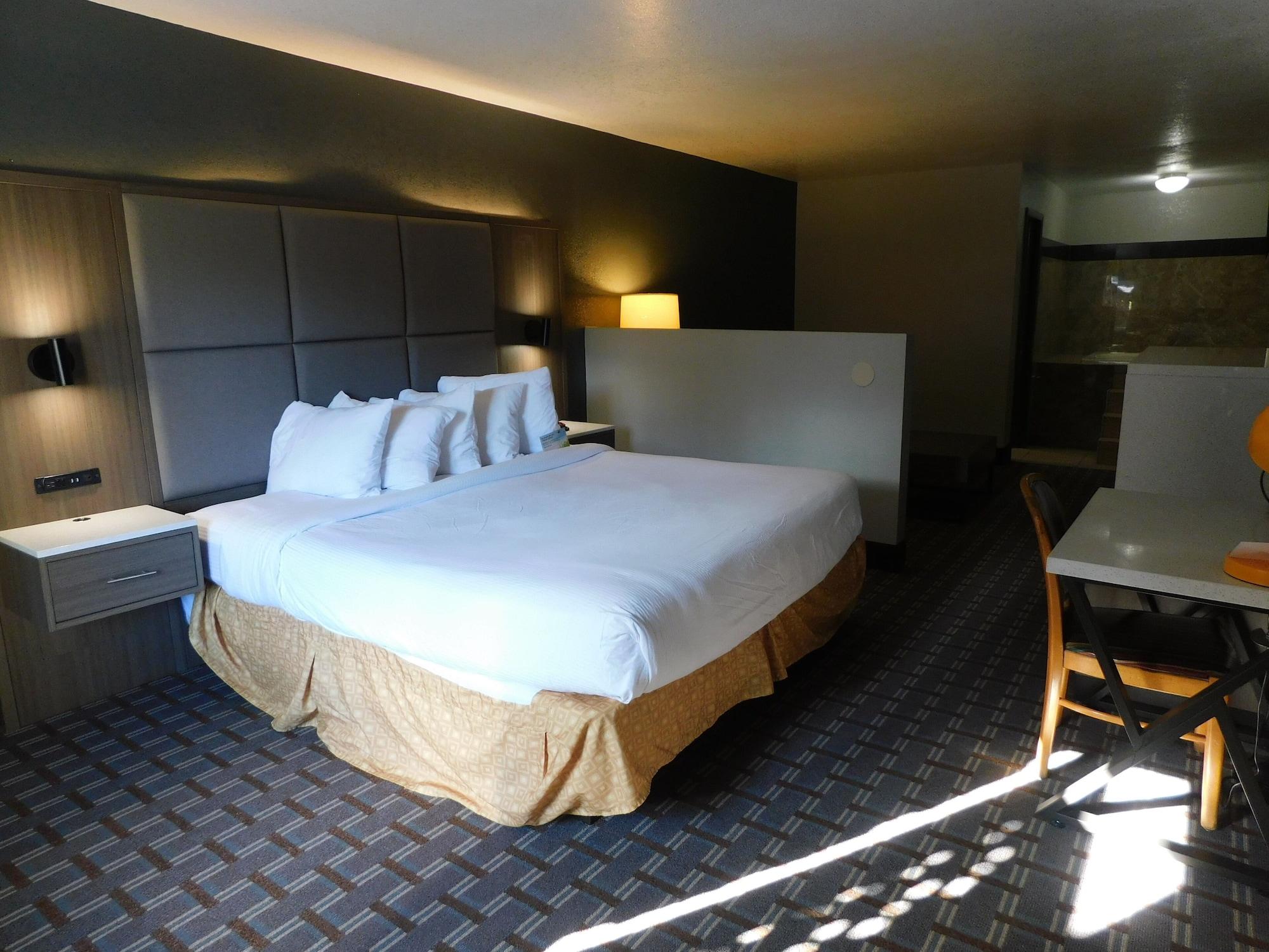 Days Inn & Suites By Wyndham Downtown Gatlinburg Parkway Esterno foto