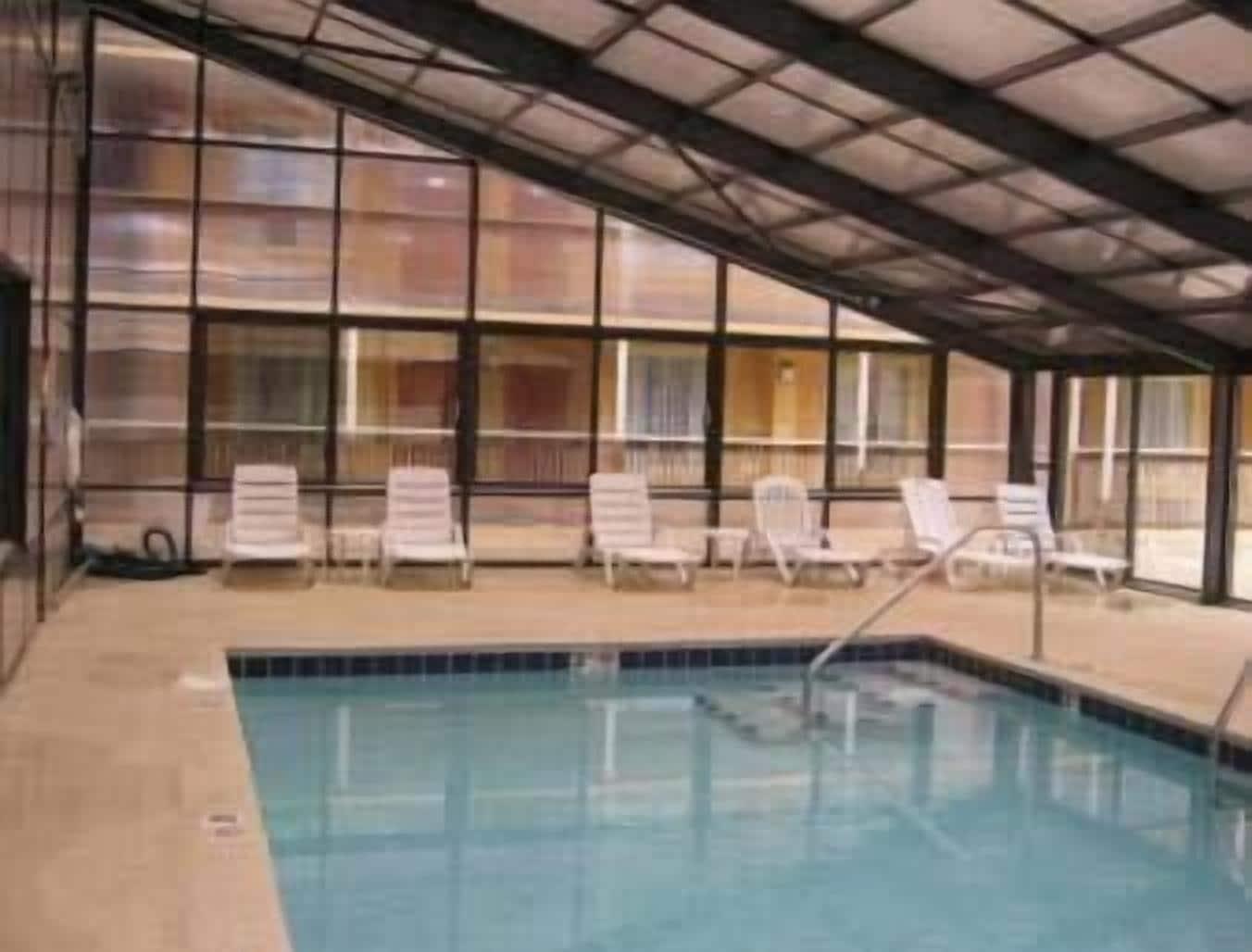 Days Inn & Suites By Wyndham Downtown Gatlinburg Parkway Esterno foto