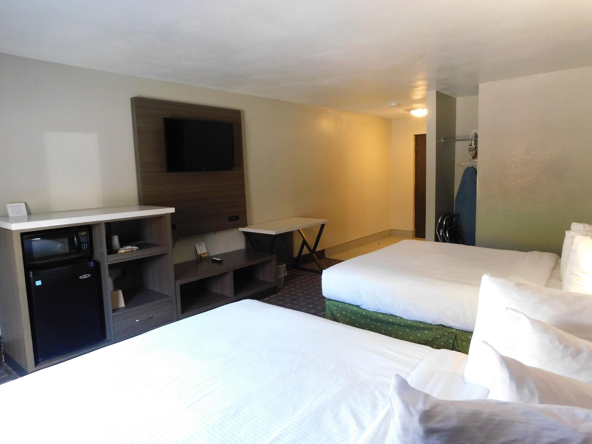 Days Inn & Suites By Wyndham Downtown Gatlinburg Parkway Esterno foto