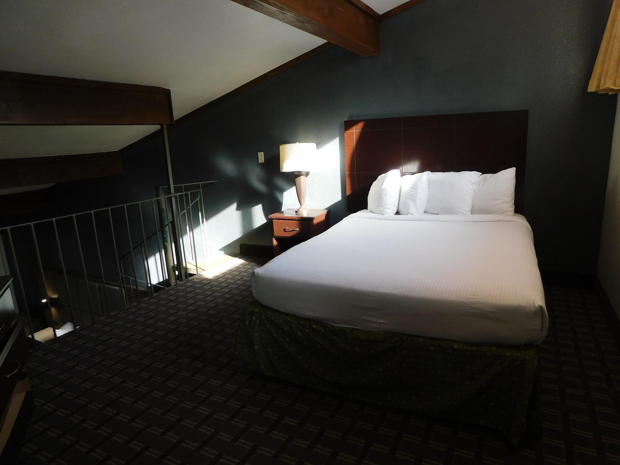 Days Inn & Suites By Wyndham Downtown Gatlinburg Parkway Esterno foto