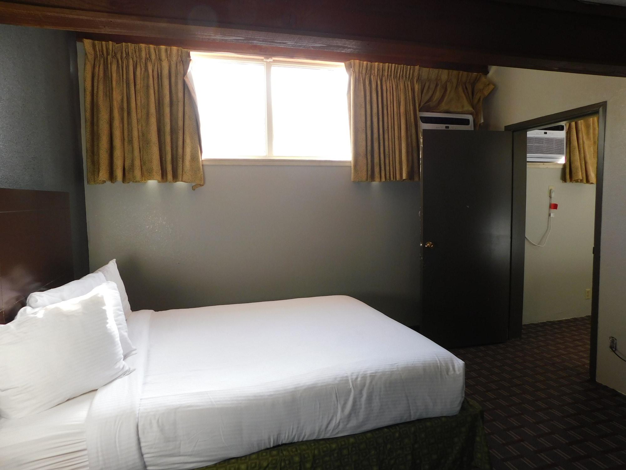 Days Inn & Suites By Wyndham Downtown Gatlinburg Parkway Esterno foto