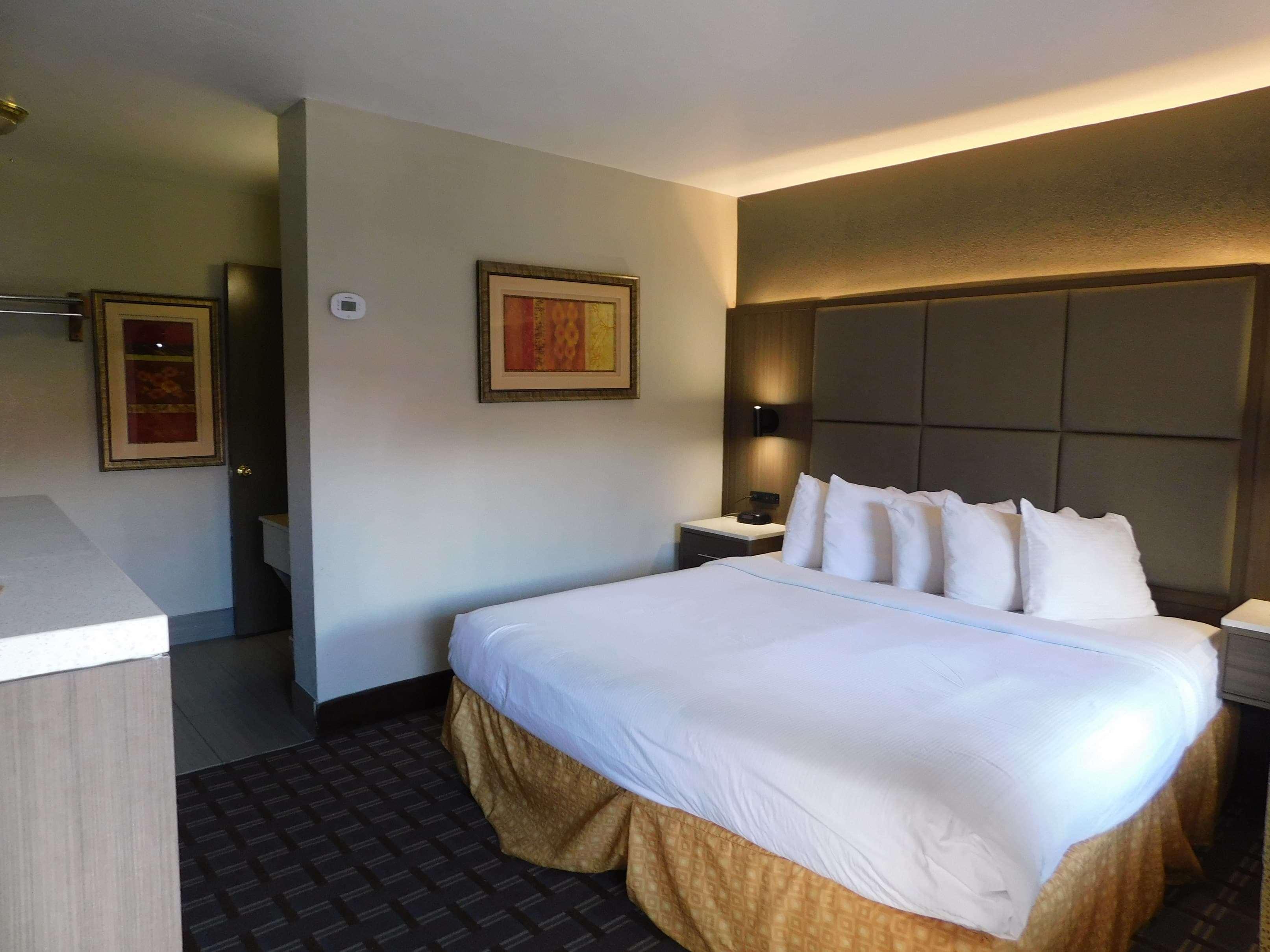 Days Inn & Suites By Wyndham Downtown Gatlinburg Parkway Esterno foto
